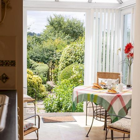 Pass The Keys Cosy Cottage With Views Over The Shropshire Hills Ludlow Extérieur photo