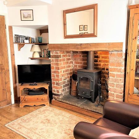 Pass The Keys Cosy Cottage With Views Over The Shropshire Hills Ludlow Extérieur photo
