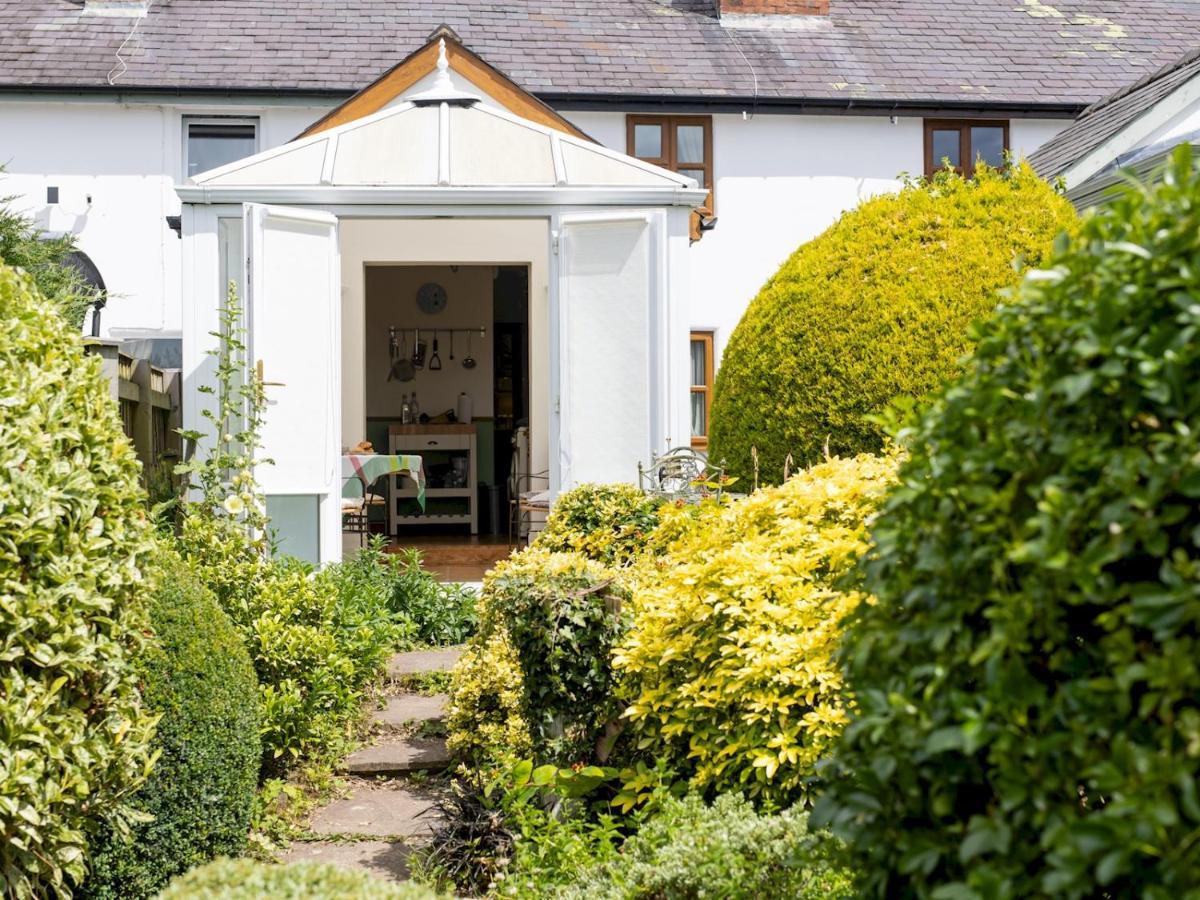 Pass The Keys Cosy Cottage With Views Over The Shropshire Hills Ludlow Extérieur photo
